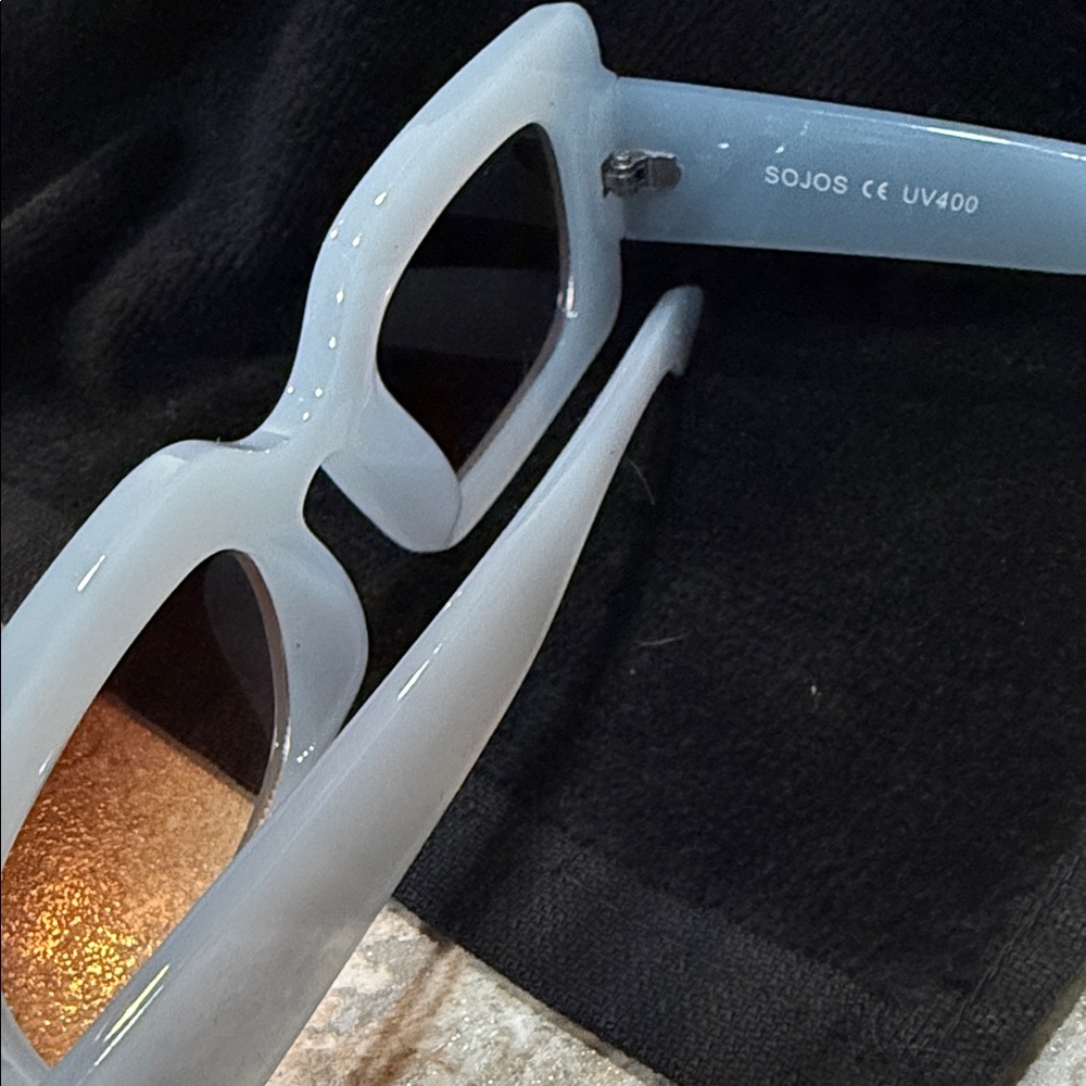 SOJOS Chucky Blue Sunglasses - Picture 3 of 5